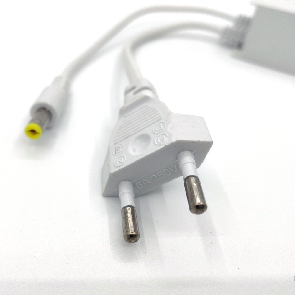 Blanco AC 100-240V entrada DC  - Ac Outdoor Power reseña y precio